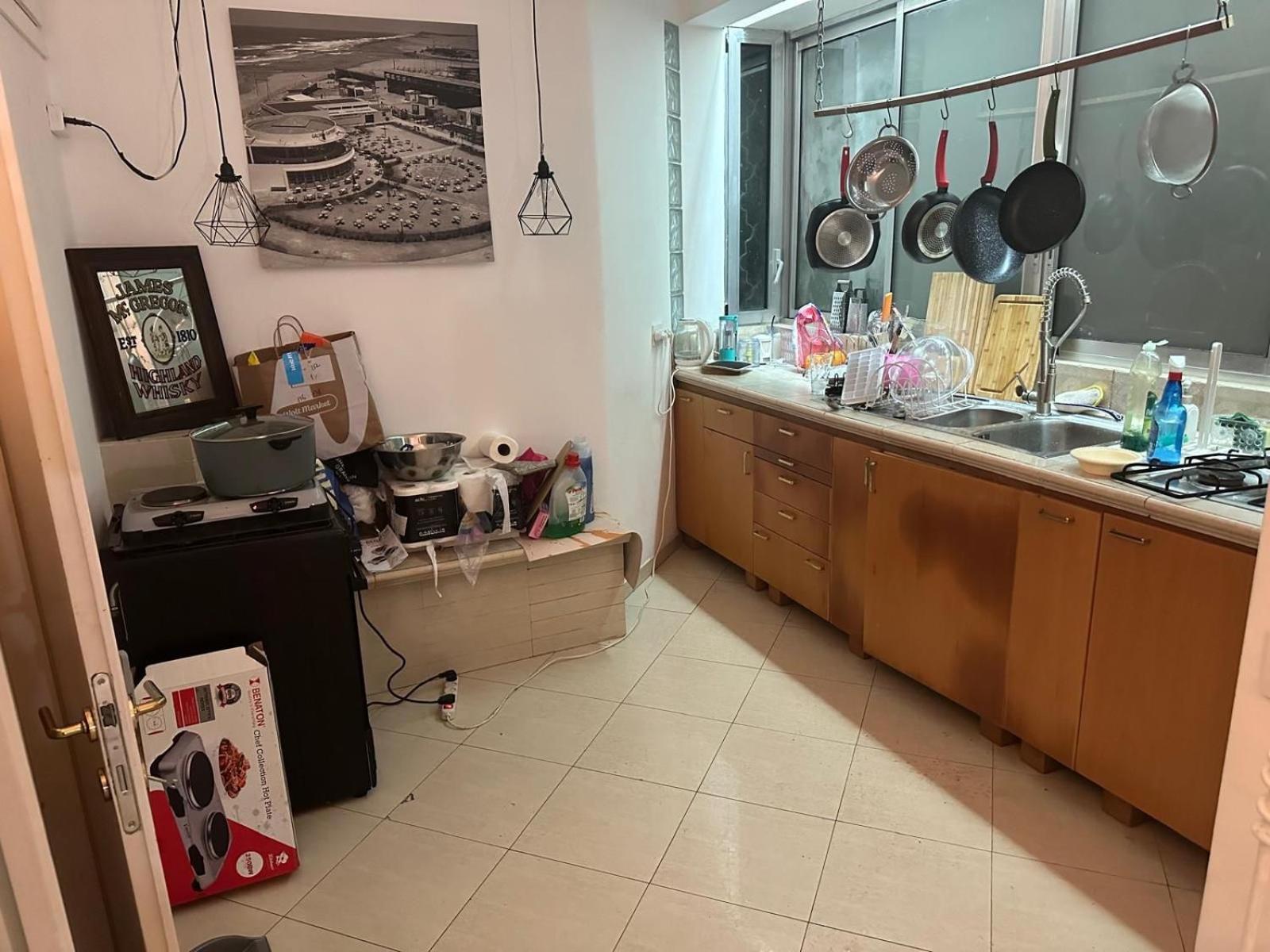 Spacious 2-bedroom Steps From Gordon In Tel Aviv-yafo Apartment